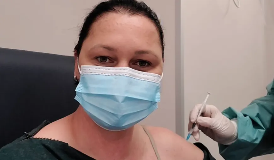 O femeie din Suceava a reușit să se vaccineze, fără să fie cadru medical. Cum a fost posibil