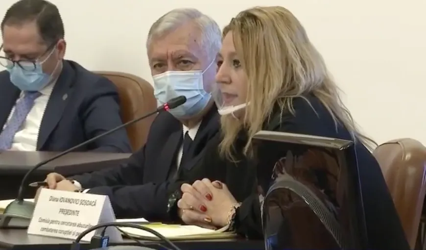 Diana Şoşoacă spune că niciun membru al familiei sale nu se va vaccina împotriva coronavirusului. „E experimental, va fi valabil abia din 2023”
