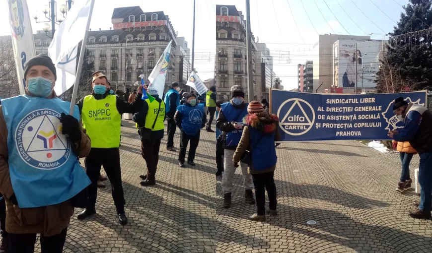 Manifestație de amploare în Ploiești. Protestatarii se îndreaptă spre București