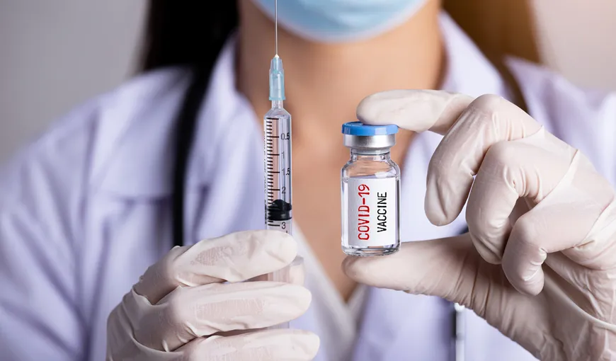 Românii care se vaccinează anti-COVID scapă de carantină. Noi reguli şi pentru persoanele care se întorc din Marea Britanie