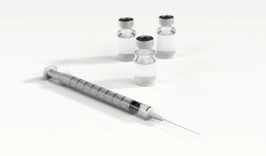Medicul sancţionat pentru nerespectarea regulilor de programare la vaccin: După ce am luat amenda, am aruncat vaccinul