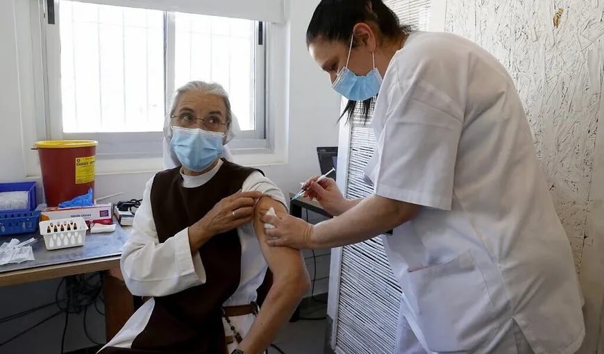 Profesorii care refuză vaccinul se vor testa pe cheltuiala lor, la fiecare 48 de ore