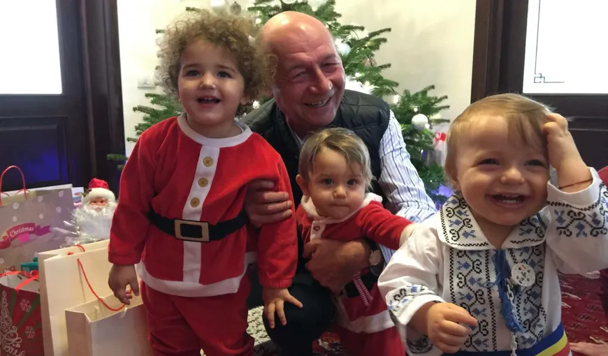 Traian Băsescu despre deschiderea şcolii pentru nepoţei: „Am o strângere de inimă”