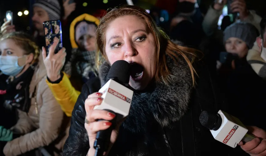Diana Şoşoacă se pregăteşte de noi proteste şi cheamă românii să i se alăture: „Ieşiţi în stradă dacă vă pasă”