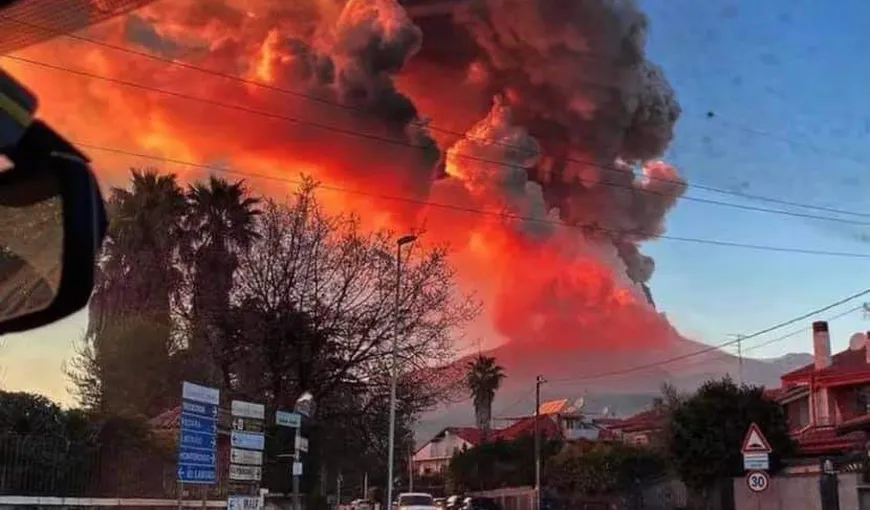 Vulcanul Etna a erupt din nou. Este una dintre cele mai mari şi spectaculoase erupţii din ultimii ani, imaginile sunt impresionante VIDEO