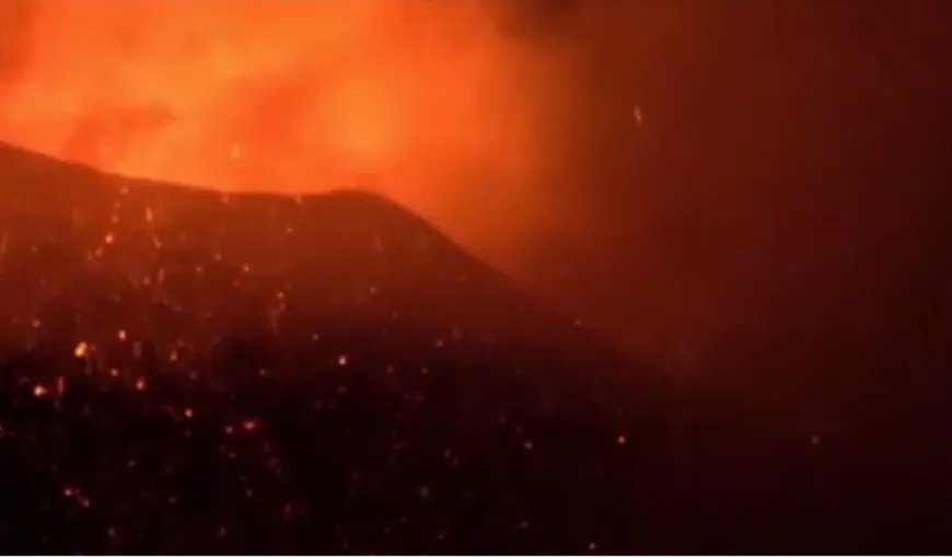 Vulcanul Etna a erupt din nou. Imagini spectaculoase surprinse de camere