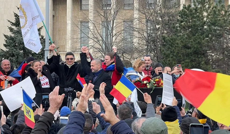 Dosar penal după protestele de la Bucureşti din weekend. Diana Şoşoacă şi mai mulţi pariticipanţi au fost amendaţi