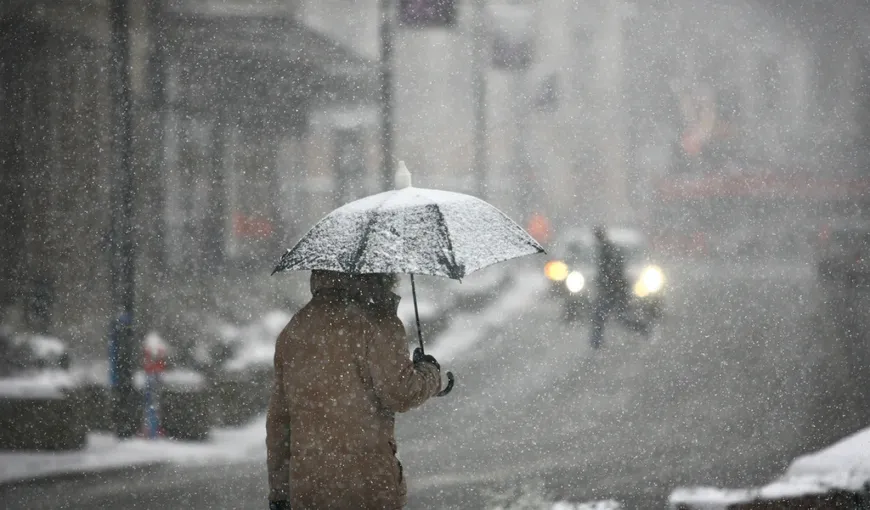 Prognoza meteo 22 martie. Vreme rece cu ploi, lapoviţă şi ninsoare în mare parte din ţară. Va ninge şi la Bucureşti