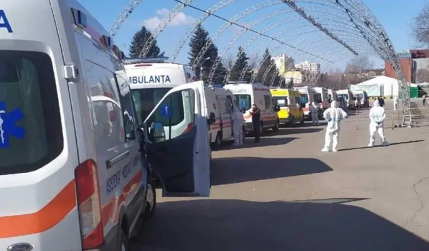 Explozie de cazuri COVID în Moldova. Zeci de ambulanţe cu oameni infectaţi, la coadă în faţa spitalelor