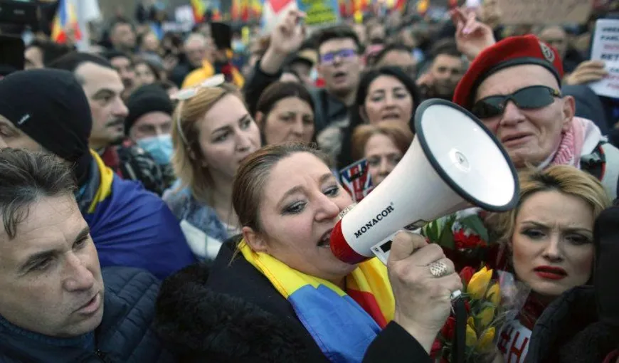 Diana Şoşoacă cheamă românii la cel mai mare protest din timpul pandemiei: „Nu tac nici moartă! Ar fi bine să vină 18 milioane de români în faţa Parlamentului”