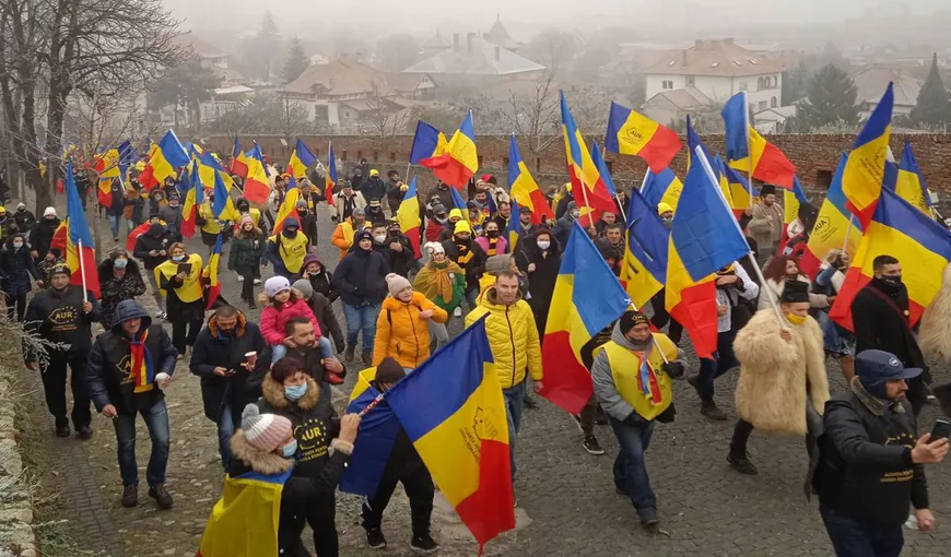 Ascensiunea fabuloasă a partidului AUR. Formaţiunea politică, pe locul trei în preferinţele românilor la intenţia de vot: „Ferească Sfântul de furia populară”