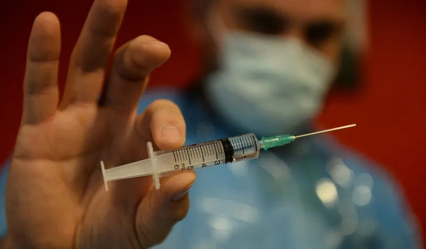 Comisia Europeană propune eliminarea restricțiilor pentru turiștii vaccinați împotriva COVID
