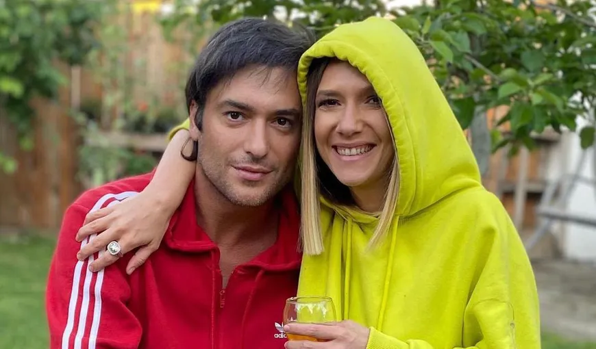 Aşa a început povestea de iubire dintre Adela Popescu și Radu Vâlcan. După cât timp s-au mutat împreună