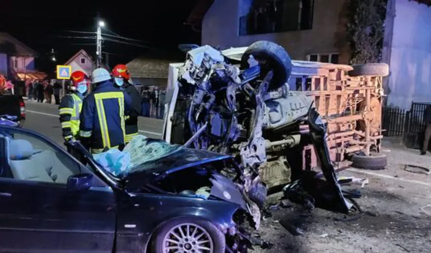 Accidente grave pe şoselele din România în noaptea dinainte de Florii. Mai mulţi tineri au ajuns la spital