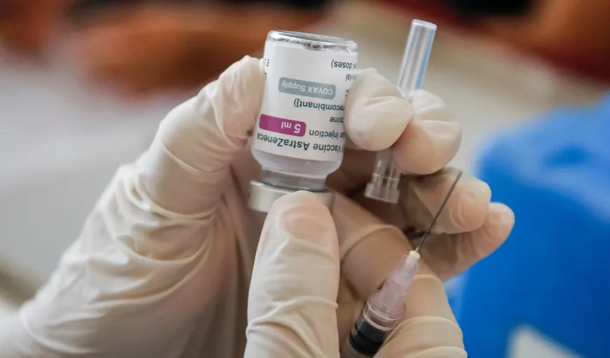 S-a aflat de ce se formează cheaguri de sânge după vaccinarea cu AstraZeneca