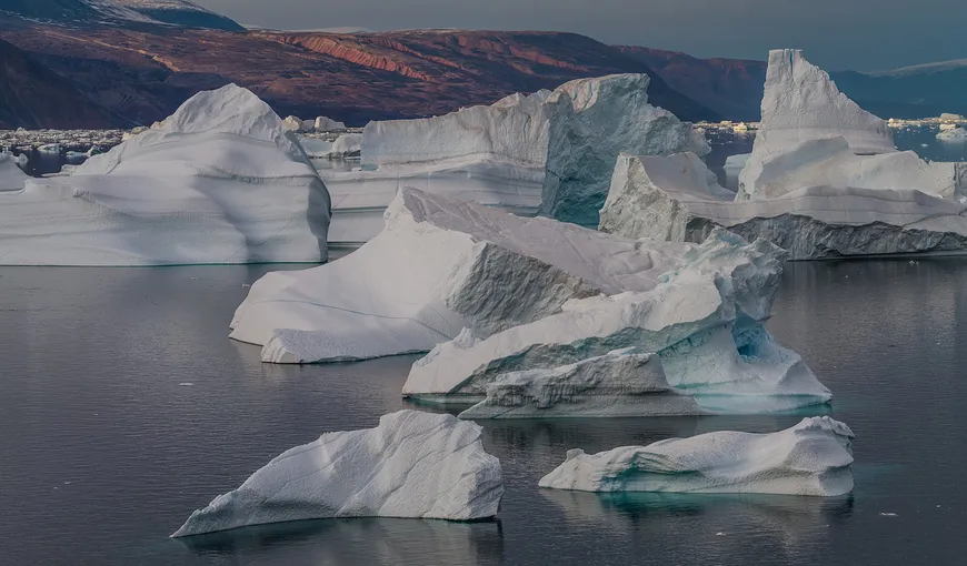 Cel mai mare ghețar din lume nu mai există: S-a rupt în bucăți și se topește. Imaginile care fac înconjurul lumii!