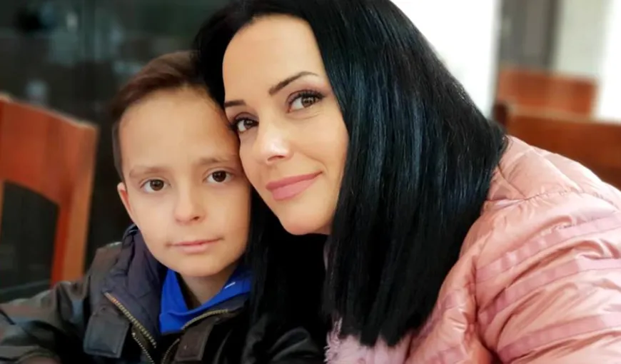 Magda Vasiliu, detalii despre copilul ei, după ce a căzut de pe bicicletă: „Va urma o nouă operaţie. Un fost bolnav de cancer nu e în afara oricărui pericol”