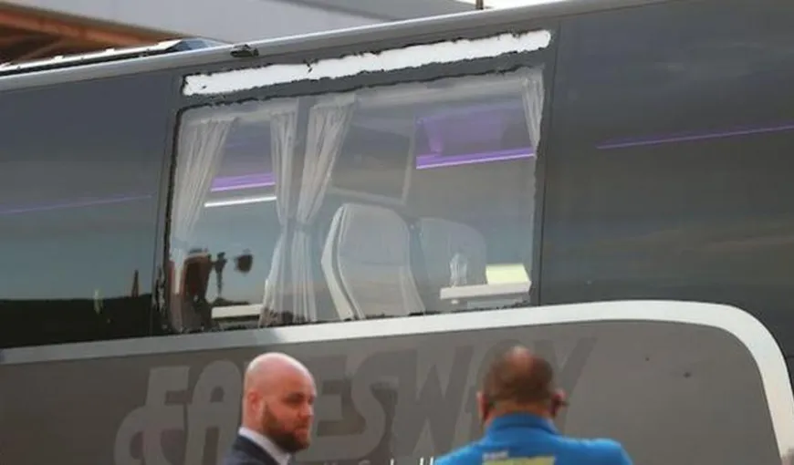 Autocarul lui Real Madrid, atacat cu sticle la Liverpool. O fereastră a fost spartă în drumul spre stadionul Anfield VIDEO
