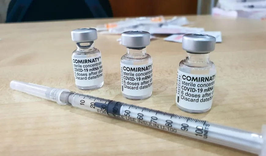 Confuzii în centrele de vaccinare Pfizer: „Doamnă, eu nu vreau Comirnaty. Eu vreau Pfizer”. Explicaţiile CNCAV