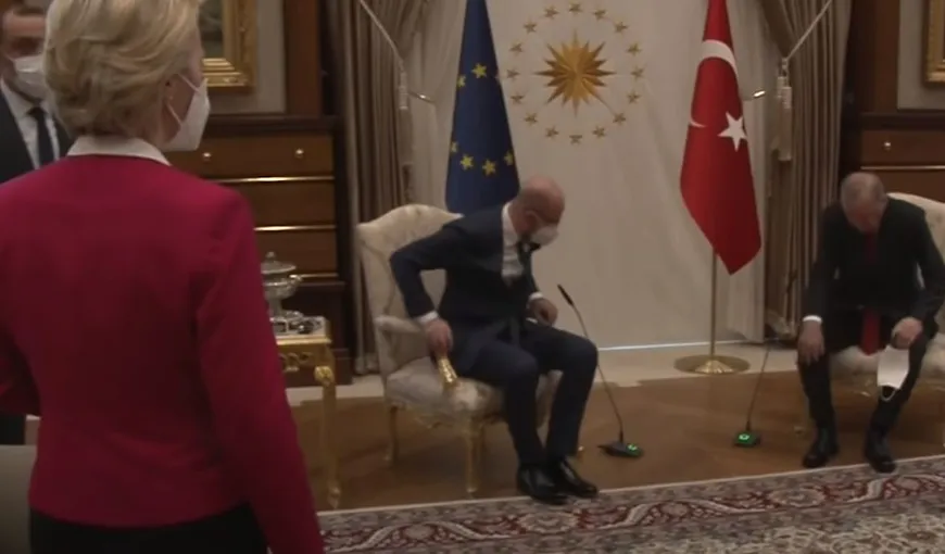 Moment penibil la Ankara. Şefa Comisiei Europene, Ursula Von der Leyen, lăsată fără scaun la întâlnirea cu Erdogan – VIDEO