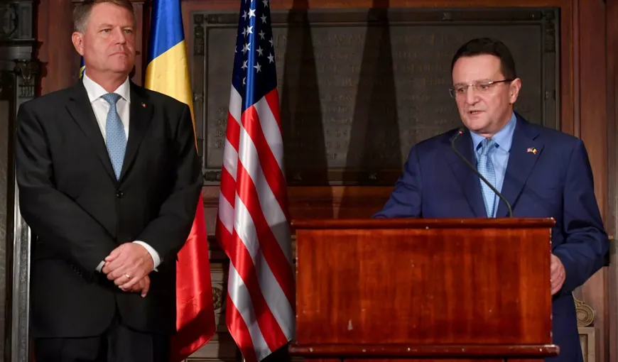 Klaus Iohannis a semnat acreditarea lui George Maior şi a altor 11 ambasadori români