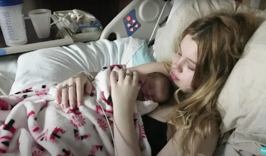Ireal! O mamă de 13 ani a născut o fetiță, deși ea însăși era doar un copil! VIDEO