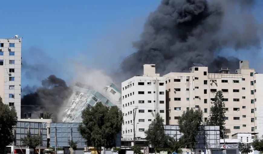 Sediul agenției de presă Associated Press şi al postului Al Jazeera din Gaza, distruse de o rachetă