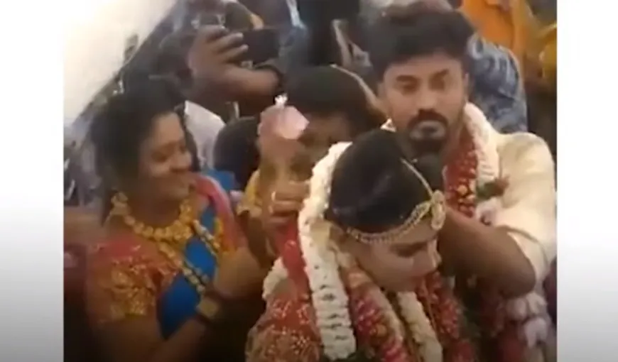 Nuntă în avion. Un cuplu din India a ales un loc neobişnuit pentru petrecere