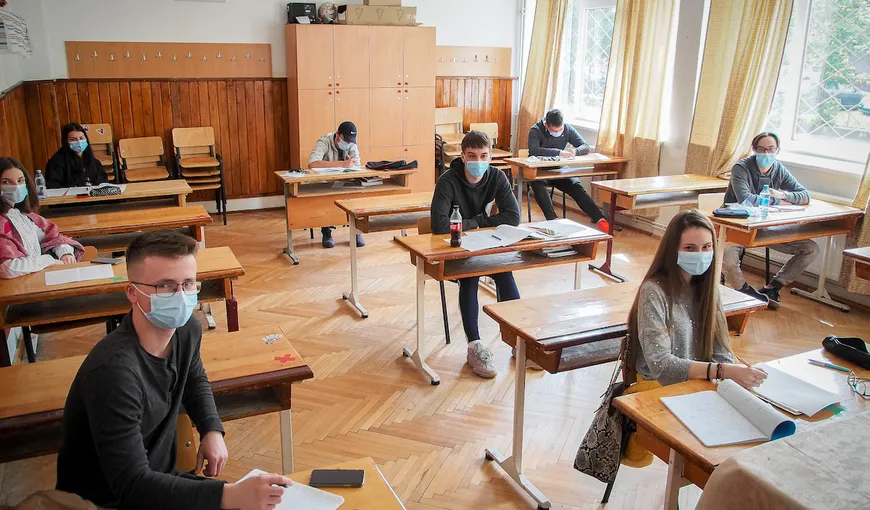 Se schimbă orarul elevilor după noile reguli. La o şcoală din Bucureşti, părinţii au fost anunţati că elevii de clasa a VIII-a se mută după-amiază