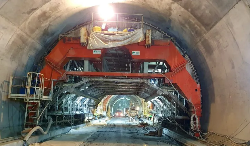 Primul tunel săpat în munte la Arad pentru trenuri de mare viteză. E realizat printr-o tehnică folosită în premieră în România