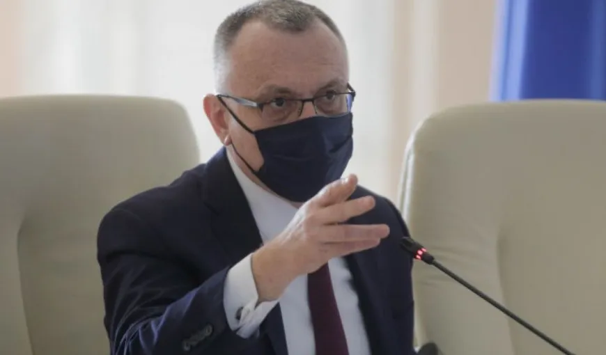 După un an şi jumătate de cursuri pierdute, ministrul Educaţiei Sorin Cîmpeanu ameninţă elevii: „Să nu confunde vreodată rolul elevului cu cel al profesorului”