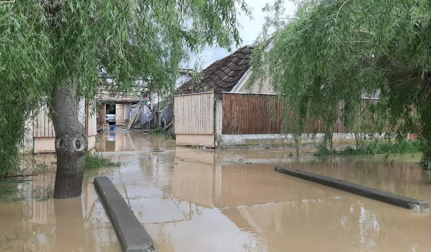 Guvernul alocă peste 155 de milioane de lei pentru a reface infrastructura distrusă de inundaţii