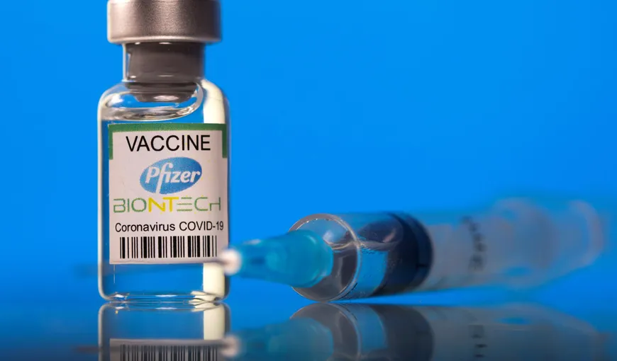 Contradicţii asupra celei de-a treia doze de vaccin Pfizer. Experţii nu reuşesc să cadă de acord asupra necesităţii acesteia