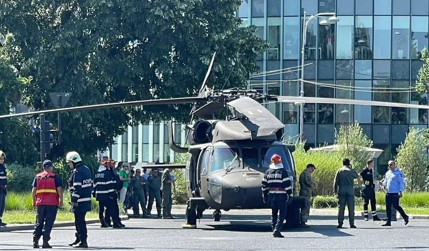 S-a aflat ce problemă a făcut ca elicopterul Black Hawk să aterizeze de urgenţă în mijlocul intersecţiei de la Charles de Gaulle