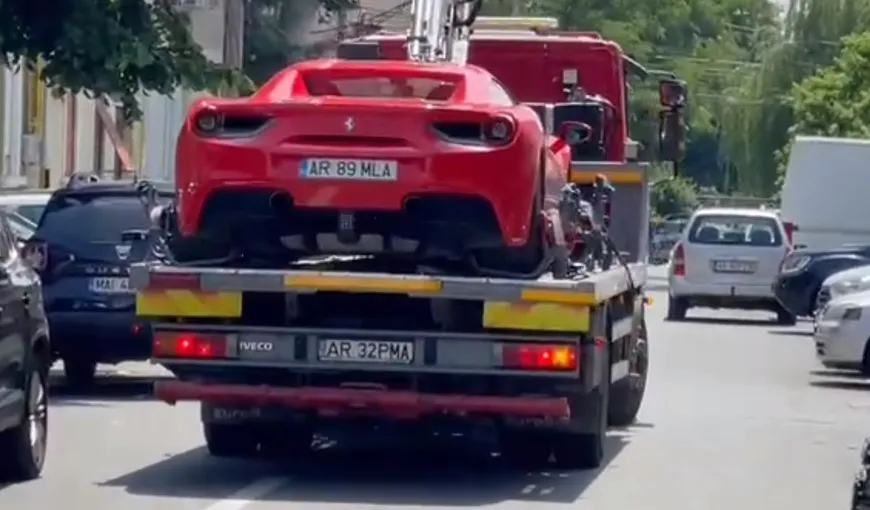 Ferrari-ul lui Cosmin Mladin, ridicat şi transportat în curtea Poliției
