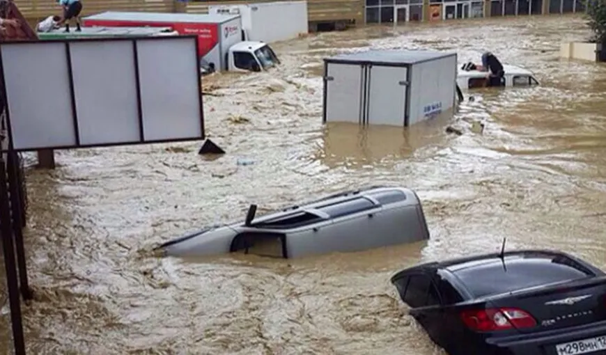 Inundaţiile au făcut prăpăd pe litoralul rusesc al Mării Negre. Patru persoane au murit în stațiunea Soci