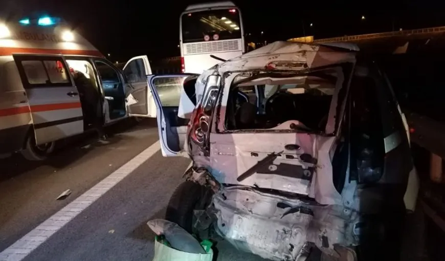 Accident grav în Vrancea: şofer mort după ce s-a lovit cu maşina de un autocar. Accident cu doi morţi şi la Iaşi