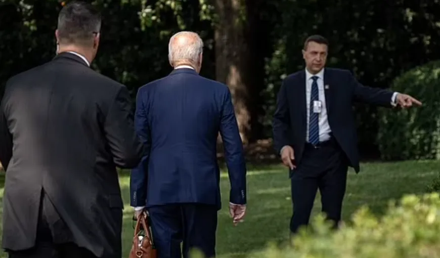 Joe Biden a luat-o pe arătură. Ultima gafă a preşedintelui SUA, acesta a fost filmat luând-o pe un drum greşit către Casa Albă VIDEO
