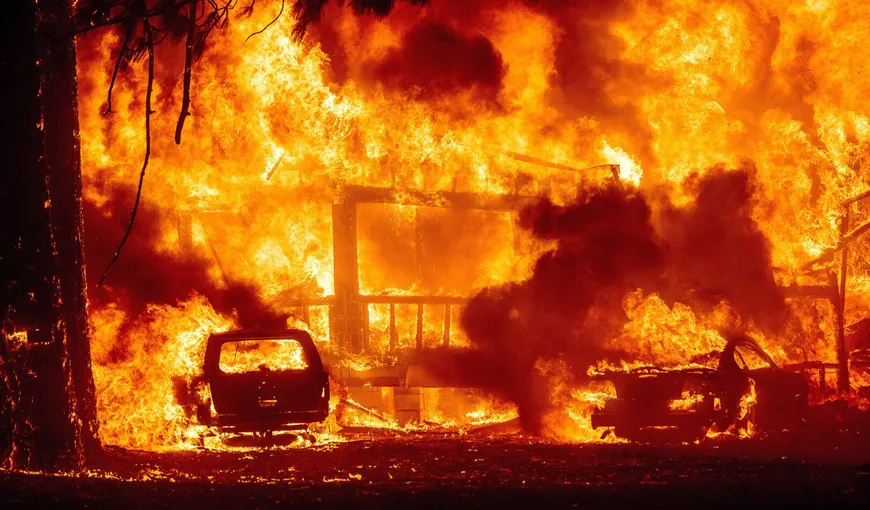 Incendiul din California a devenit al doilea cel mai mare din istoria statului. Focul s-a extins la peste 200.000 de hectare, pompierii controlează doar o cincime
