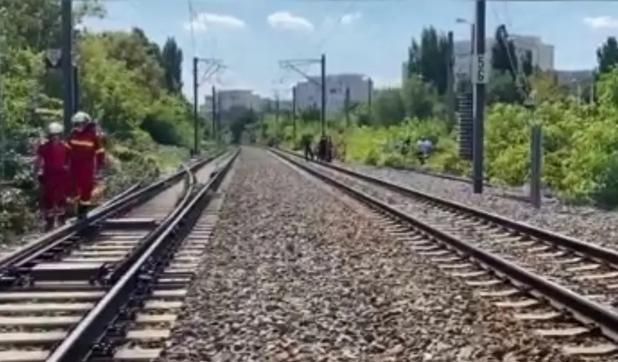 Bărbat lovit de tren în Bucureşti, căutat de poliţişti şi pompieri, inclusiv cu elicopterul