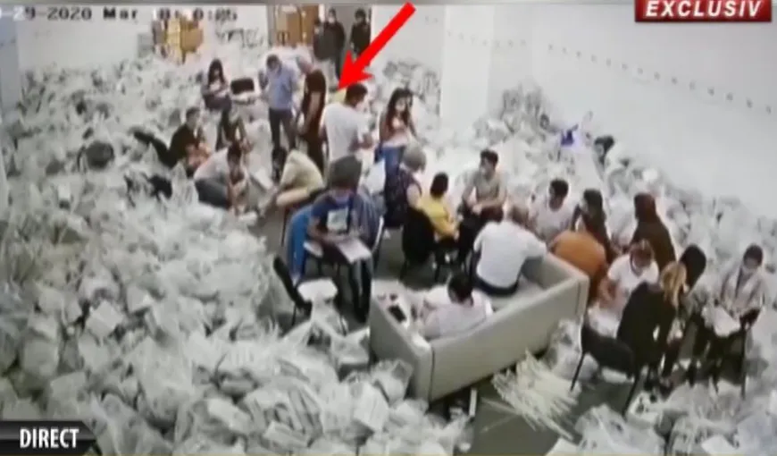 IMAGINI BOMBĂ! Clotilde Armand, filmată în timp ce umbla în sala cu sacii cu voturi după alegerile de la Primăria Sectorului 1