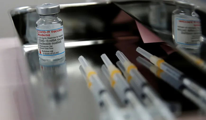 Peste 1,6 milioane de doze de vaccin Moderna sunt suspecte de a fi contaminate. Corpuri străine au fost descoperite în fiolele sigilate, Japonia le retrage de pe piaţă