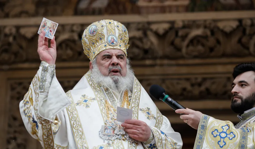 Patriarhul Daniel, banc despre miliţieni. Ipostază rară pentru Preafericit VIDEO