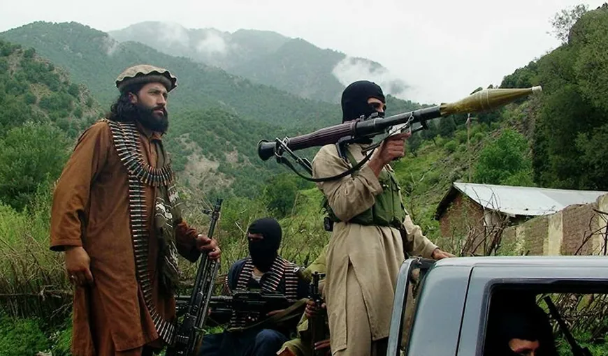 RĂZBOI în Afganistan: talibanii au cucerit opt capitale regionale
