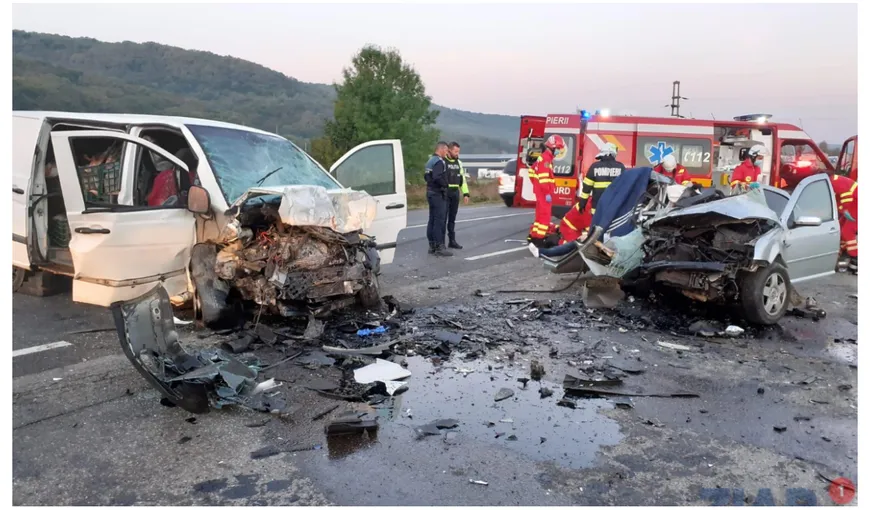 Accident cumplit cu trei maşini, în Cluj. Doi oameni au murit pe loc VIDEO