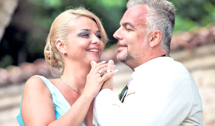 Adrian Enache, declaraţie de dragoste pentru Iuliana Marciuc: „Pentru cea mai frumoasă crainică de televiziune din România”