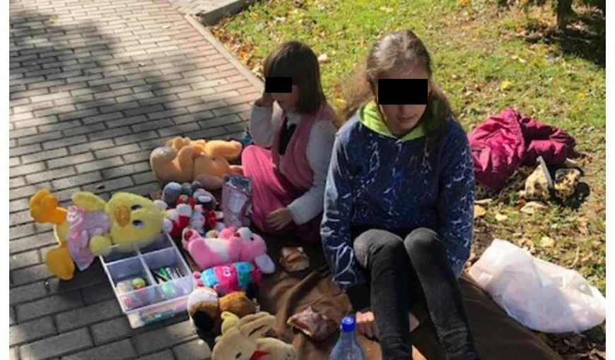 Caz cutremurător: Iasmina şi Iuliana îşi vând jucăriile, cu lacrimi în ochi, „ca să achite mama facturile”