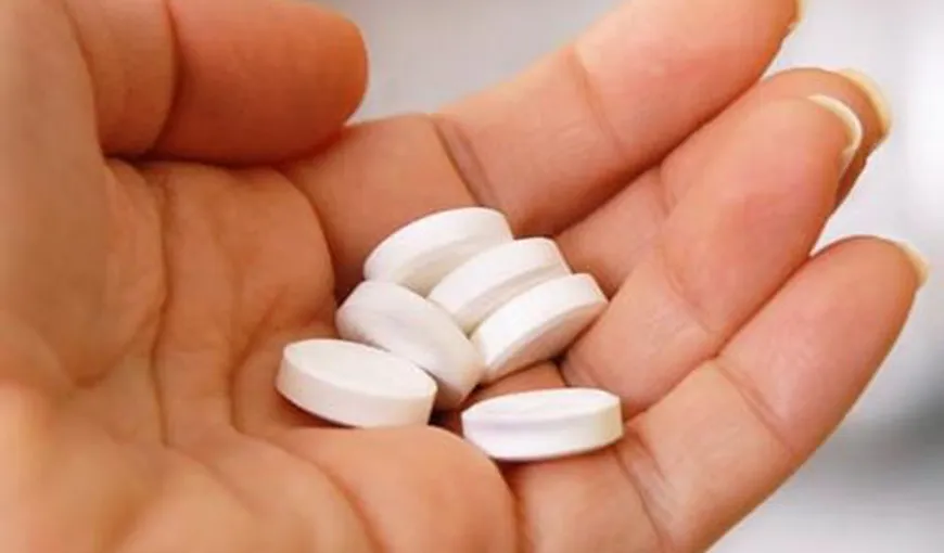 O tânără din Iaşi a înghiţit 60 de pastile de Paracetamol, după o suferinţă în dragoste. A intrat direct în comă