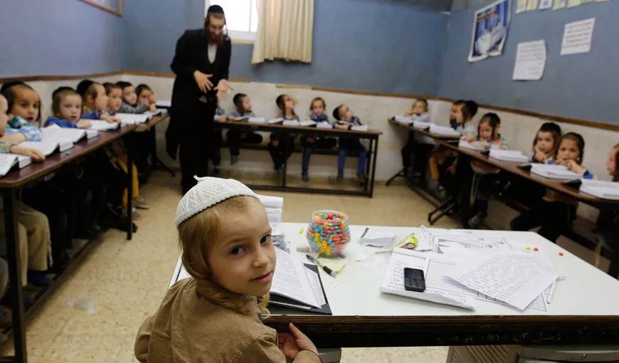 Profesorii fără „certificat verde” din Israel nu vor mai putea preda începând cu 3 octombrie