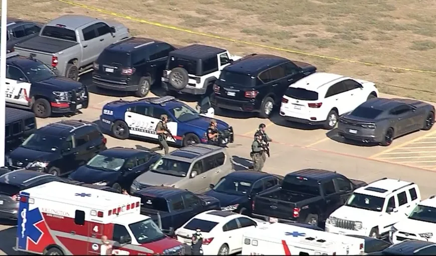 Atac armat într-un liceu din Texas. Elevii şi profesorii s-au adăpostit în clase şi birouri